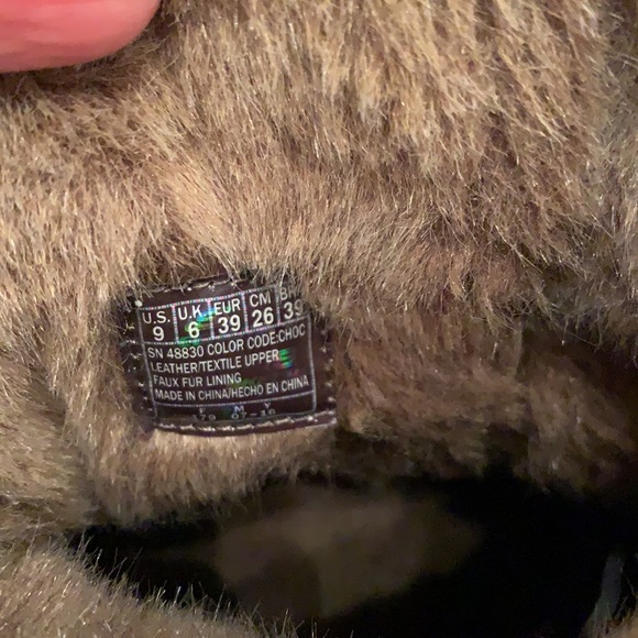 Skechers Toasty Toes Adorbs Plushy Boots - Picture 3 of 7